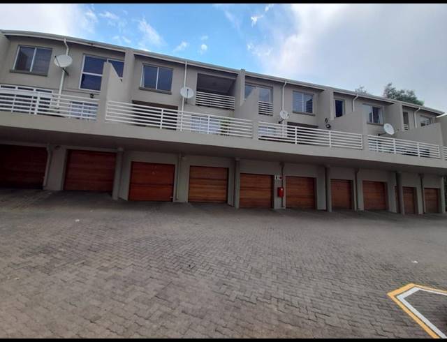 3 BEDROOM PROPERTY TO RENT IN BEDFORD GARDENS